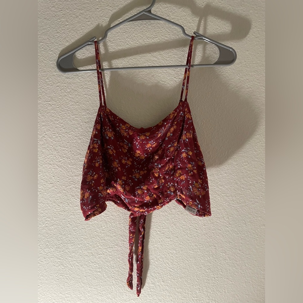 Aeropostale floral crop tank. Size Large.